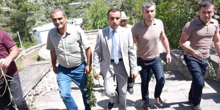 Հիշելով նահատակ հերոսներին