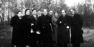 Եղեռնատես գրողը