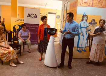 Ռոբինը կարողանում է գնահատել տարեցների ճանաչողական, հոգեբանական կարիքները