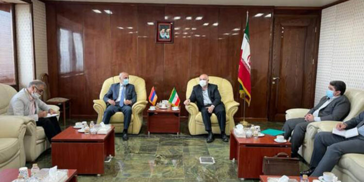 Դեսպան Թումանյանը Իրանի կառավարության անդամի հետ քննարկել է երրորդ բարձրավոլտ գծի կառուցման ծրագիրը