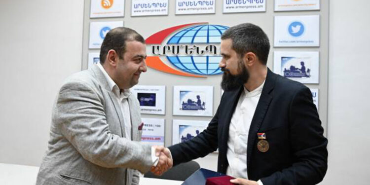 Պատերազմի օրերին «Արմենպրես»-ի լրահոսը իտալախոս լսարանին հասանելի դարձրած գործիչը պարգևատրվել է Արցախի նախագահի կողմից