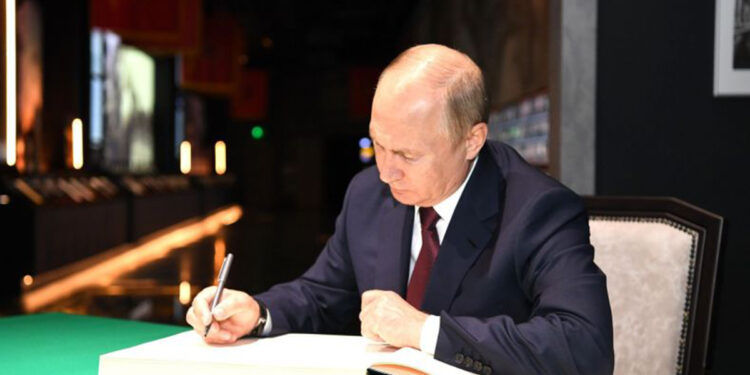 Մեկ ամբողջականություն ենք. Պուտինը հոդված է գրել Ուկրաինայի եւ ուկրաինացիների մասին