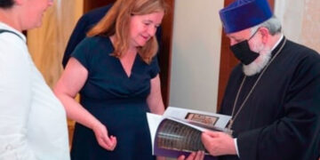 Միջազգային հանրությունը պետք է հստակ կեցվածքի որդեգրի. Գարեգին Բ-ն՝ Նատալի Լուազոյին