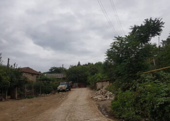 Կարմիր Շուկայով՝ Մաճկալաշեն ու Ամարաս․ վանքի ներսում աղոթք է, դրսում՝ շինարարություն