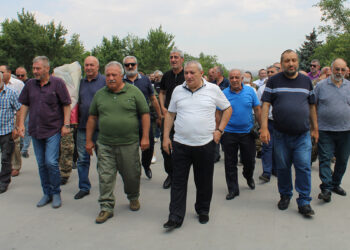 Մեր հույս ու ապավեն հայ զինվոր…