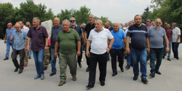 Մեր հույս ու ապավեն հայ զինվոր…