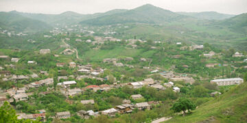 Դեռ հարց է՝ ով ում պետք է փոխհատուցի