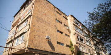 Վթարային երեք շենքերի բնակիչներին կվերաբնակեցնեն