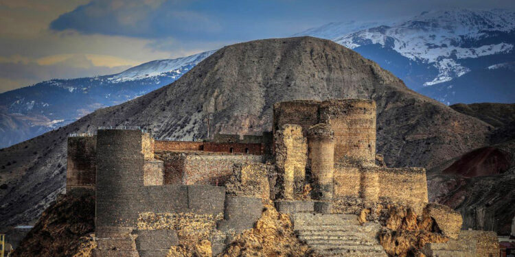 Պատմական եւ քաղաքական հայրենիքի սահմանները