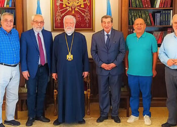 Արամ Ա. Կաթողիկոս Ընդունեց Քաղաքական Դէմքեր