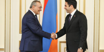 Ալեն Սիմոնյանը հյուրընկալեց Արթուր Թովմասյանին