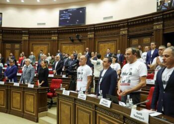 Նորընտիր ԱԺ-ի պատգամավորները երդմամբ ստանձնեցին լիազորությունները