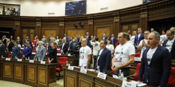 Նորընտիր ԱԺ-ի պատգամավորները երդմամբ ստանձնեցին լիազորությունները