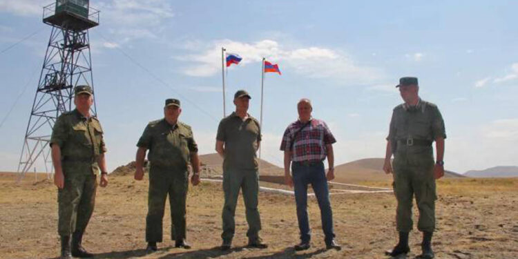 ՌԴ դեսպանն այցելել է Արմավիրի հատվածի հայ-թուրքական սահմանին գտնվող ուղեկալներ ու դիրքեր