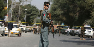 ԱՄՆ-ը և Մեծ Բրիտանիան իրենց քաղաքացիներին հորդորում են անհապաղ հեռանալ Աֆղանստանից