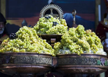 Հայ առաքելական եկեղեցին այսօր նշում է Խաղողօրհնեքը