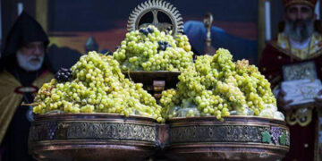 Հայ առաքելական եկեղեցին այսօր նշում է Խաղողօրհնեքը