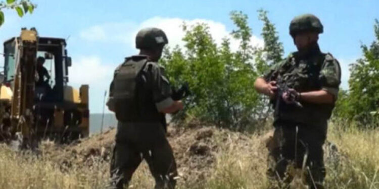 Ռուս խաղաղապահներն Ասկերանում ապահովել են խաղողի բերքահավաքի անվտանգությունը