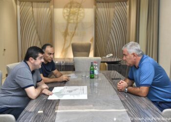 Նախագահ Հարությունյանը հանդիպել է «Տաշիր» ընկերությունների խմբի հիմնադիր և նախագահ Սամվել Կարապետյանին