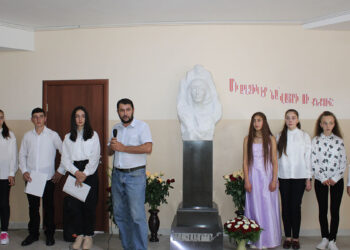 «Մի աղջիկ էր նա՝ վայրի ու քնքուշ»