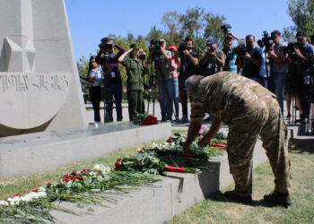 Երկրապահների այցը Անմահներին