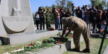 Երկրապահների այցը Անմահներին