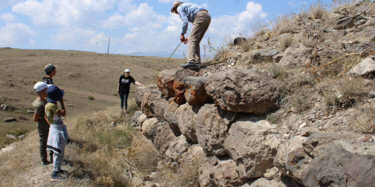 Արժեքավոր հնավայրեր՝ Գեղհովիտի տարածքում