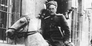 Ժողովուրդը պաշտում է Անդրանիկին