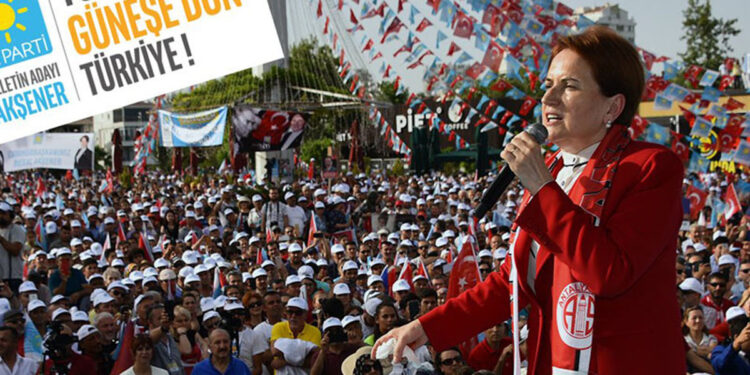 Սոցհարցումները հուսադրող չեն Էրդողանի եւ ԱԶԿ-ի համար