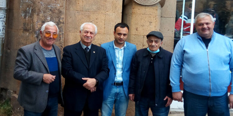 Վանաձորի նախկին վաստակաշատ ղեկավարի հիշատակին