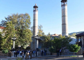 «Էս սարը իմն է, էս ծառը իմն է…»