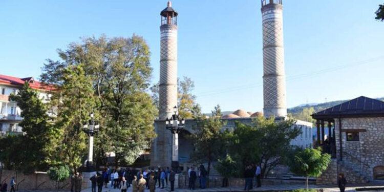 «Էս սարը իմն է, էս ծառը իմն է…»