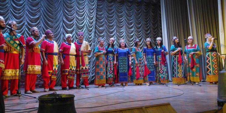 Աղավնատան ամենամեծ դահլիճը, ամենամեծ բեմը