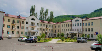 Գորիսի ու Կապանի բժշկական կենտրոններից տարածքներ վերցվեցին