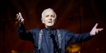 Փարիզն ազնավուրացրած… Ազնավուրը