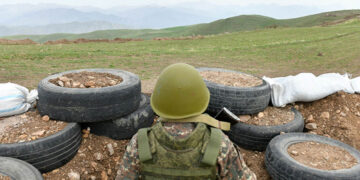 Անհնար է միաժամանակ պատերազմել եւ բանակցել