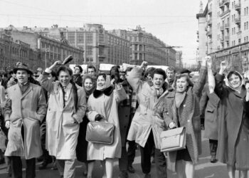 Մանանան երկնքից է թափվում…