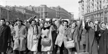 Մանանան երկնքից է թափվում…