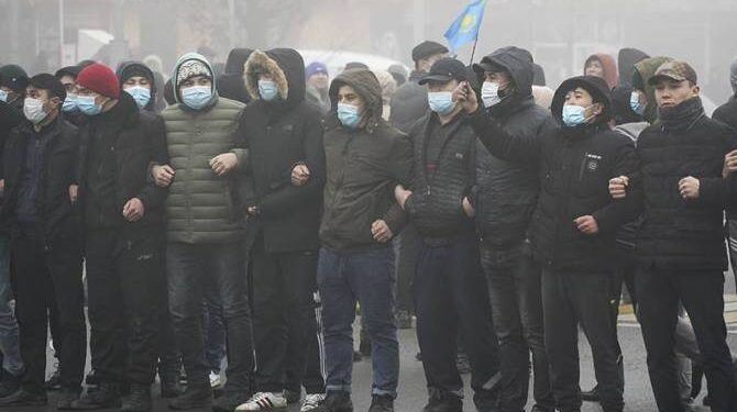 Ցուցարարներն Ալմաթիում գրավել են Ղազախստանի նախագահի նստավայրը