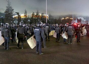 Ղազախստանի Ակտաու քաղաքում ուժայիններն անցել են ցուցարարների կողմը. «Իզվեստիա»