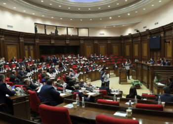 Լեզվական խորհրդատվություն պատգամավորներին