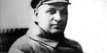 Նա, որ նման էր Նապոլեոնին, ստորագրում էր՝ Մարտունի