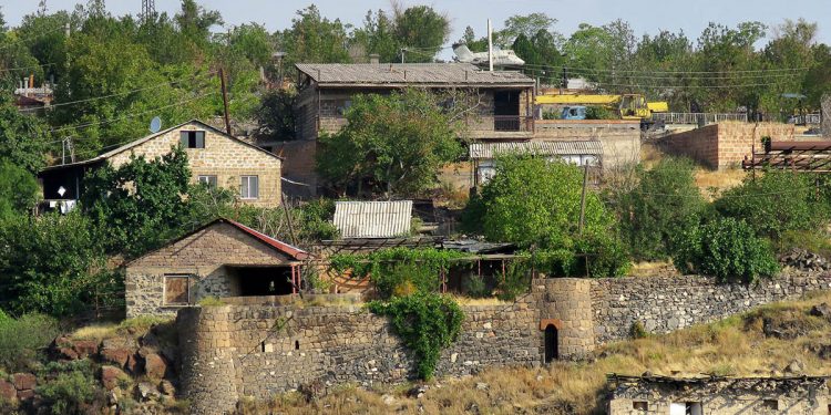 Ժողովուրդն իմաստուն է, աչքը՝ ամենատես