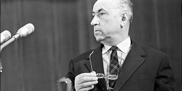 Տիեզերական կենսաբանության հայրերից մեկը