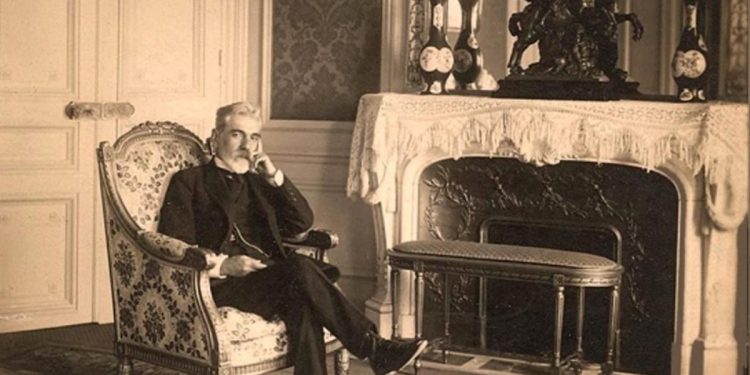 Չարախինդ ժամանակի ձեւն ու բովանդակությունը