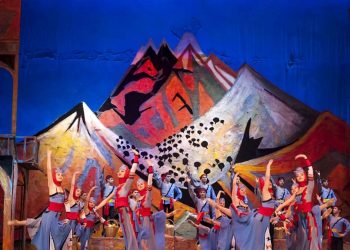 Թատրոնն սկսվում եւ ավարտվում է հանդիսատեսի սրտում…