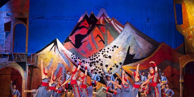 Թատրոնն սկսվում եւ ավարտվում է հանդիսատեսի սրտում…