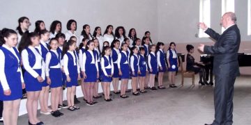 Մաեստրոն բեղմնավոր ուղի է անցել