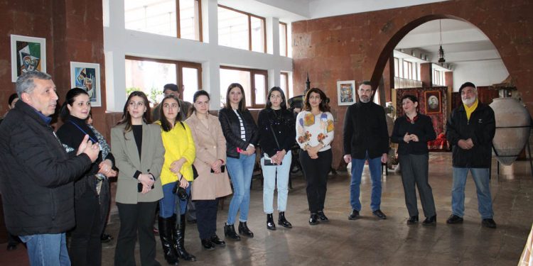 Ինքնուս նկարչի հերթական ցուցահանդեսը