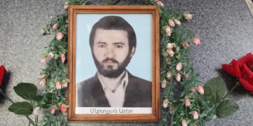 Առնո Մկրտչյանի մասին